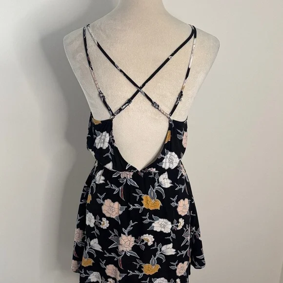 Kendall & Kylie Black Floral Spaghetti Strap Mini Dress - Picture 4 of 7